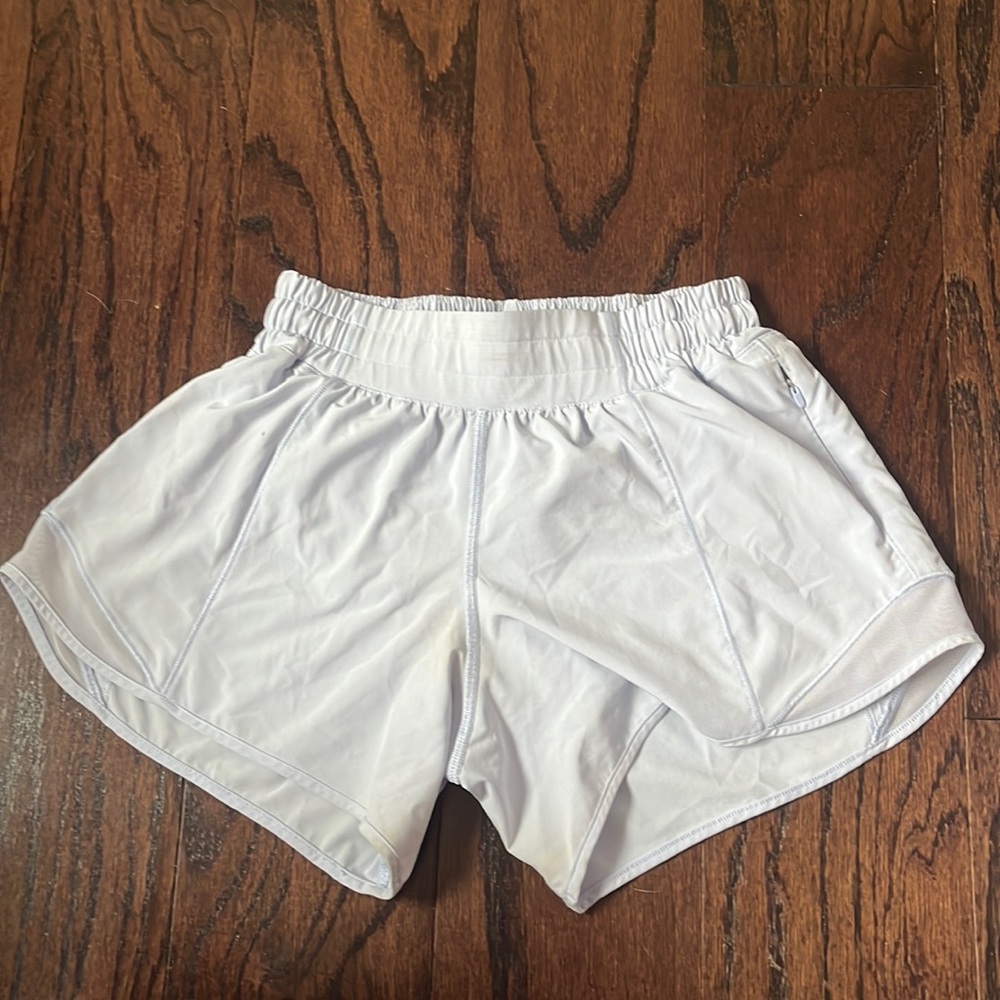 Lululemon hotty light purple hot shorts size 4
